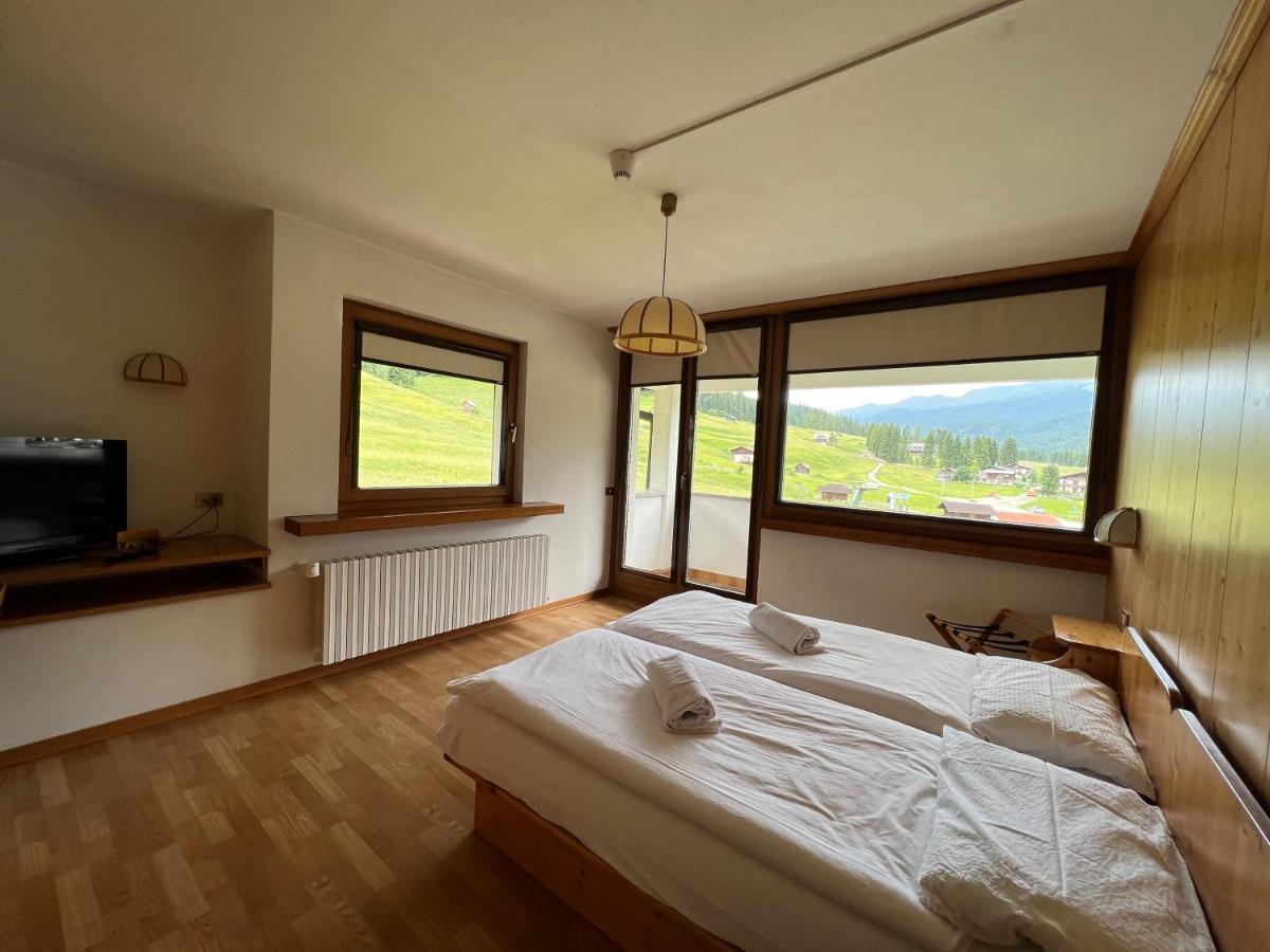 Hotel D'La Varda Di Topran D'Agata Paolo &C Sas Padola Luaran gambar